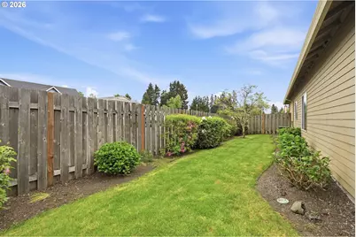 1438 N Juniper Pl, Canby, OR 97013 - Photo 36