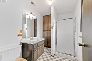 1223 Sable Dr, Roseburg, OR 97470 - Photo 16