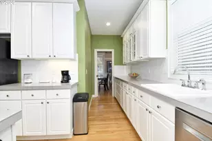 22285 NE Park Ln, Fairview, OR 97024 - Photo 12