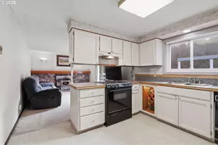 311 NW 110th St, Vancouver, WA 98685 - Photo 10