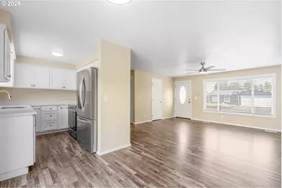 4726 Antelope Ct NE, Salem, OR 97305 - Photo 8