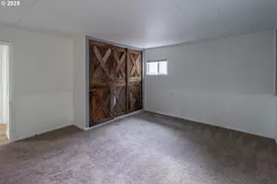 1830 NW Goetz St, Roseburg, OR 97471 - Photo 10