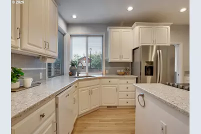 1354 Skye Pkwy, West Linn, OR 97068 - Photo 14