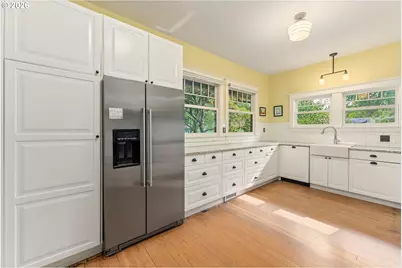 923 SE Lambert St, Portland, OR 97202 - Photo 12
