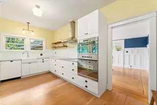 923 SE Lambert St, Portland, OR 97202 - Photo 10