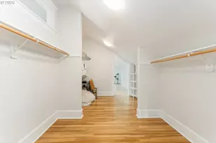 923 SE Lambert St, Portland, OR 97202 - Photo 16