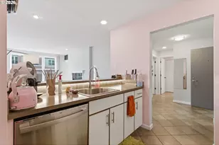 1616 S Harbor Way, Portland, OR 97201 - Photo 14
