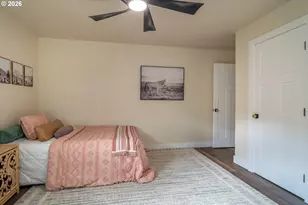 765 W Rainbow St, Roseburg, OR 97471 - Photo 32