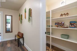 765 W Rainbow St, Roseburg, OR 97471 - Photo 18