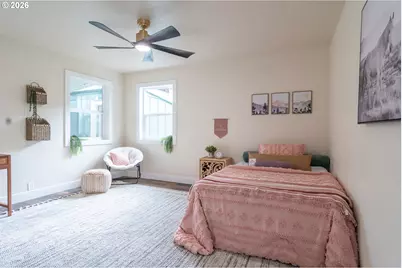 765 W Rainbow St, Roseburg, OR 97471 - Photo 30