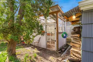 5726 SW Florida St, Portland, OR 97219 - Photo 34