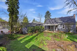 5726 SW Florida St, Portland, OR 97219 - Photo 34