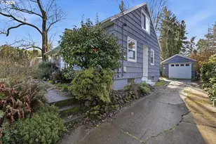 5726 SW Florida St, Portland, OR 97219 - Photo 36