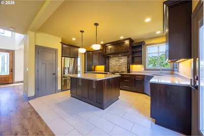 2712 NW Daysha Dr, Roseburg, OR 97471 - Photo 2