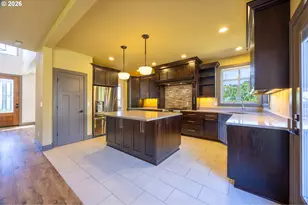 2712 NW Daysha Dr, Roseburg, OR 97471 - Photo 2