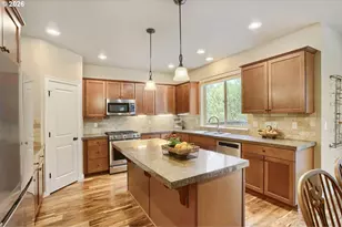 11682 SE Carter Ln, Happy Valley, OR 97086 - Photo 10