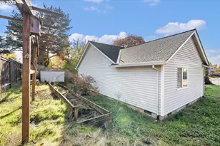 3376 NW Brandt Pl, Portland, OR 97229 - Photo 38