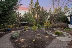 13048 Knaus Rd, Lake Oswego, OR 97034 - Photo 38