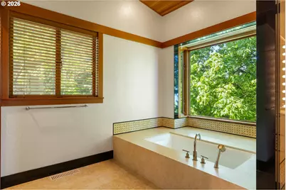 1117 SW Mitchell Ln, Portland, OR 97239 - Photo 24