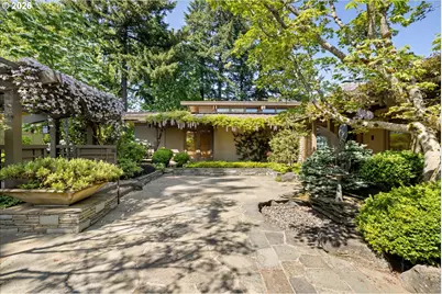 1117 SW Mitchell Ln, Portland, OR 97239 - Photo 18