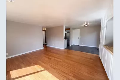 1320 NE 17th St, Gresham, OR 97030 - Photo 6