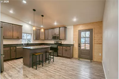 2010 Tutuilla Rd, Pendleton, OR 97801 - Photo 6