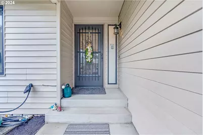 2119 NE 158th Ave, Portland, OR 97230 - Photo 4