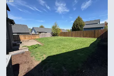 3352 NE Daffodil Dr, McMinnville, OR 97128 - Photo 26
