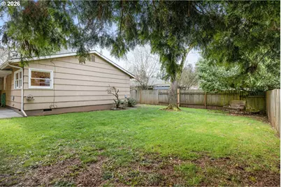 7825 SE Sherman St, Portland, OR 97215 - Photo 32