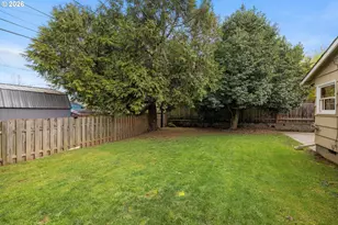 7825 SE Sherman St, Portland, OR 97215 - Photo 36