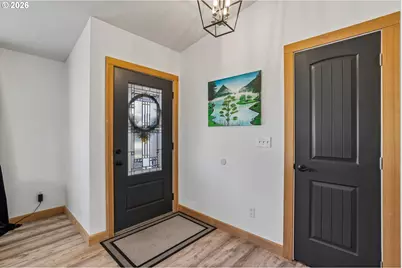 26 SE Wheeler St, Cascade Locks, OR 97014 - Photo 2