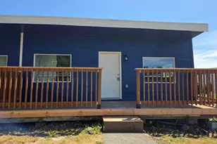 306 8th St, Garibaldi, OR 97118 - Photo 2