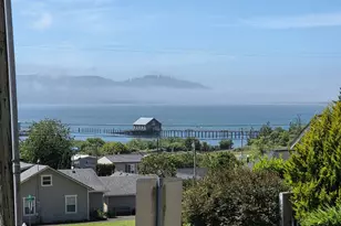 306 8th St, Garibaldi, OR 97118 - Photo 4