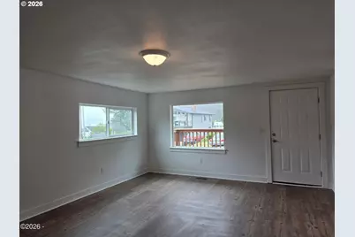 306 8th St, Garibaldi, OR 97118 - Photo 10