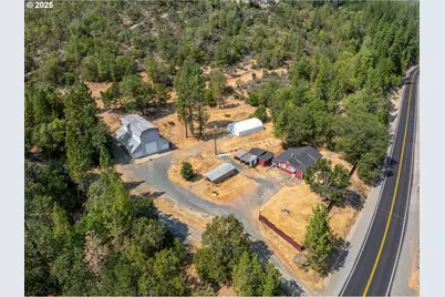 3461 W Evans Creek Rd, Rogue River, OR 97537 - Photo 1