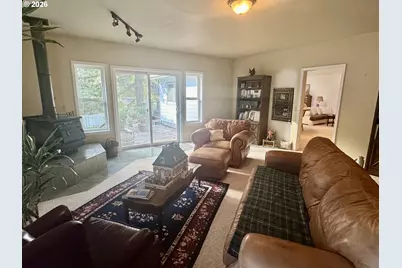 11445 E Mapleton Rd, Mapleton, OR 97453 - Photo 14