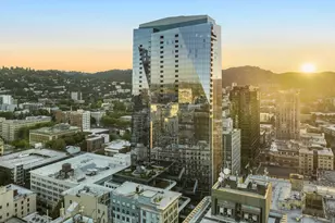 550 SW 10th Ave, Portland, OR 97205 - Photo 2