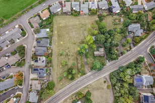 12400 SW Beef Bend Rd, Portland, OR 97224 - Photo 2
