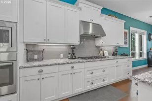 6541 SE Ketchum St, Milwaukie, OR 97267 - Photo 10