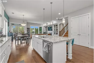 6541 SE Ketchum St, Milwaukie, OR 97267 - Photo 8