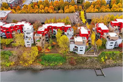 820 NW Naito Pkwy #G11, Portland, OR 97209 - Photo 28