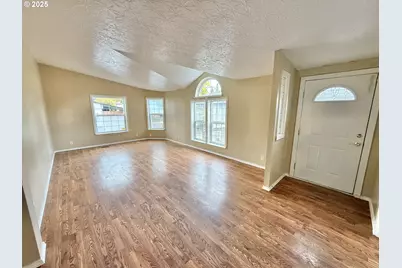 1282 E 3rd St #37, Lafayette, OR 97127 - Photo 4