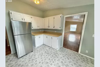 1282 E 3rd St #37, Lafayette, OR 97127 - Photo 8