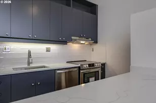 1314 NW Irving St, Portland, OR 97209 - Photo 22