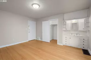 646 SE 60th Ave, Portland, OR 97215 - Photo 22