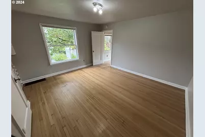 646 SE 60th Ave, Portland, OR 97215 - Photo 16
