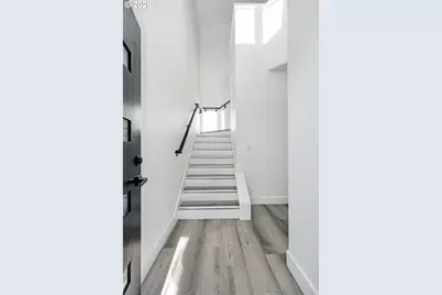 511 E Collins St, Goldendale, WA 98620 - Photo 2