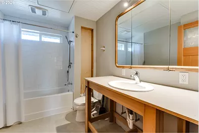 555 Stafford Ct, Eugene, OR 97405 - Photo 10
