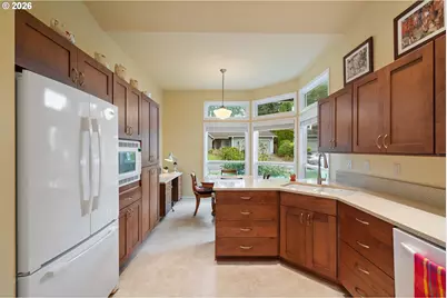 5799 Langford Ln, Lake Oswego, OR 97035 - Photo 14