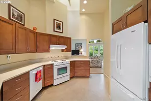 5799 Langford Ln, Lake Oswego, OR 97035 - Photo 20